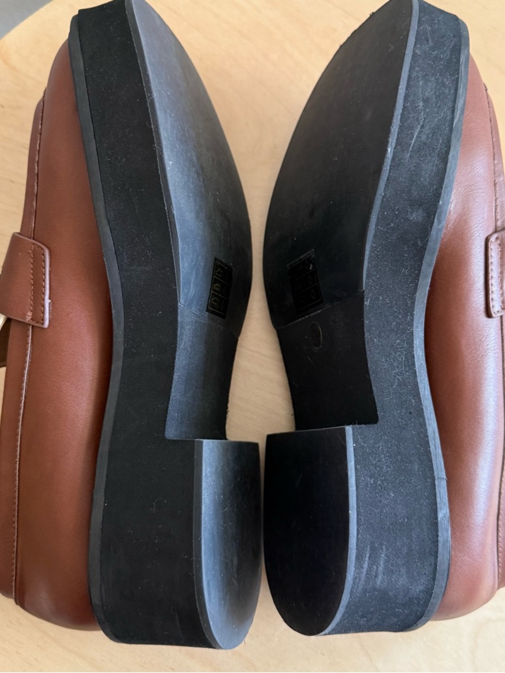 Urban Outfitters Square Toe Platform Penny Loafers Size 9 Two Tone - Picture 6 of 12